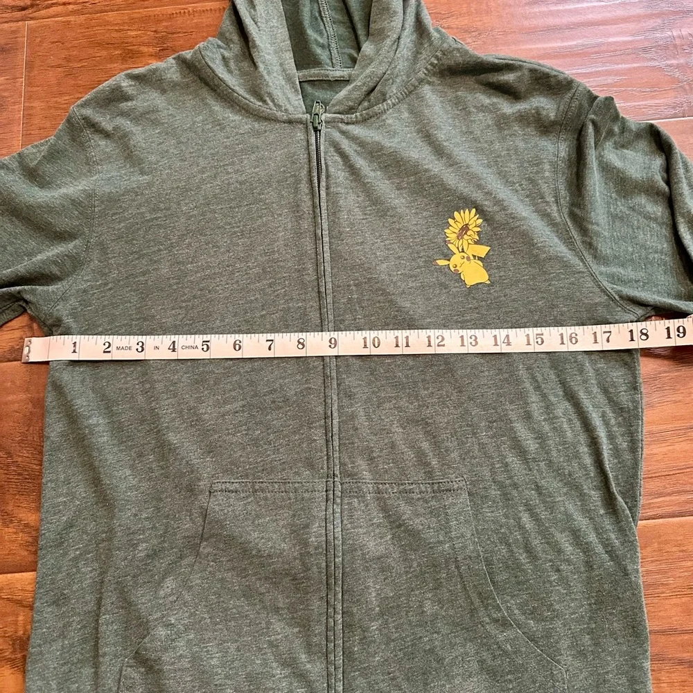 Pikachu & Sunflora Pokémon Unisex Green Hoodie Size Small - Picture 11 of 13